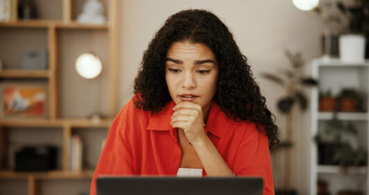 Responding to Negative Reviews: Real Examples + Best Practice Templates 